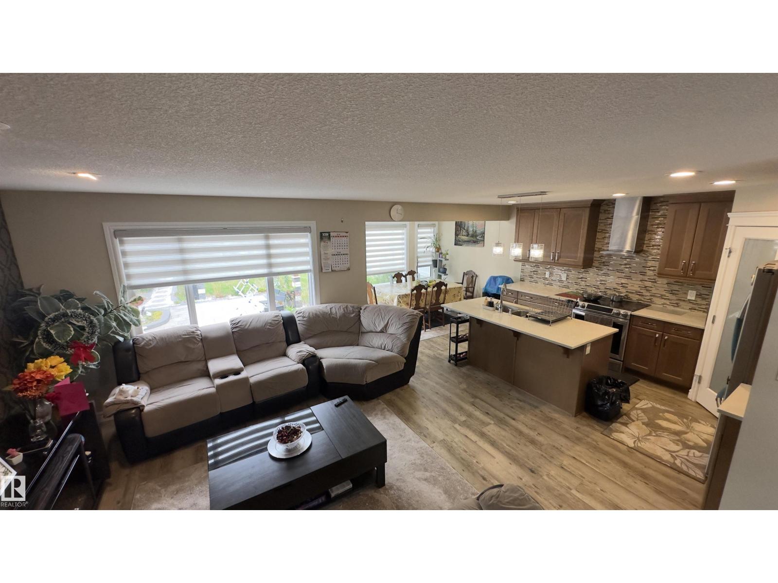 8826 24 Av Sw, Edmonton, Alberta  T6X 2C9 - Photo 3 - E4492627