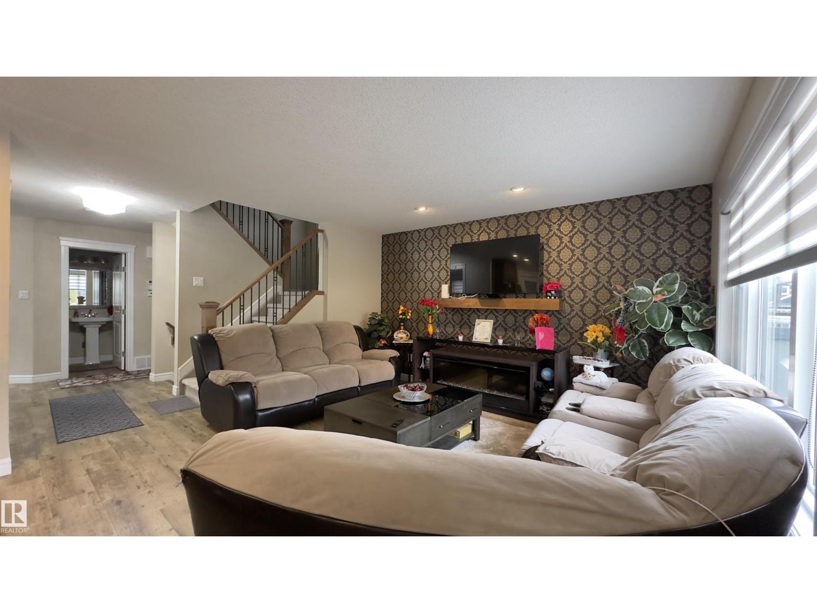 8826 24 Av Sw, Edmonton, Alberta  T6X 2C9 - Photo 4 - E4492627