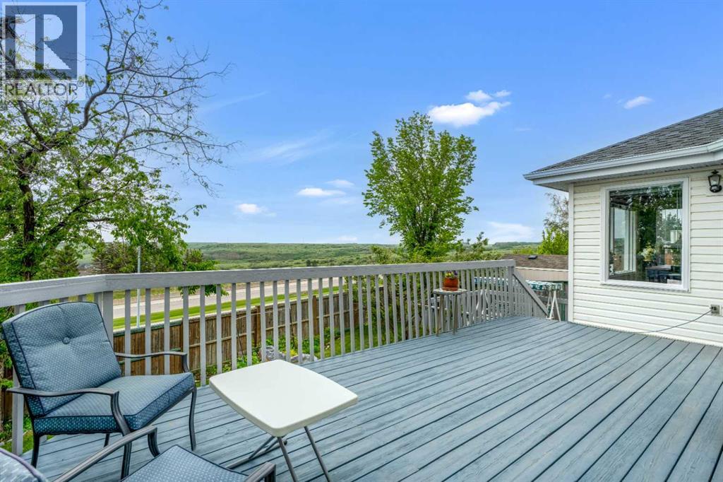 191 Edgebrook Rise Nw, Calgary, Alberta  T3A 5J6 - Photo 3 - A2318349