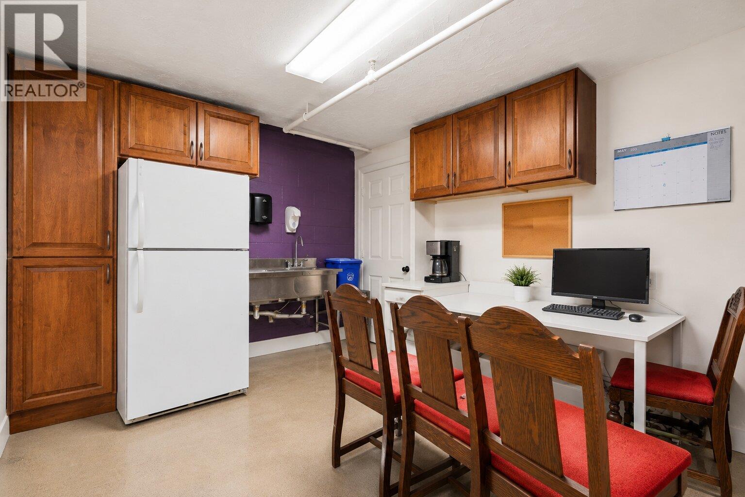 2101 43 Street, Vernon, British Columbia  V1T 6K7 - Photo 17 - 10390434