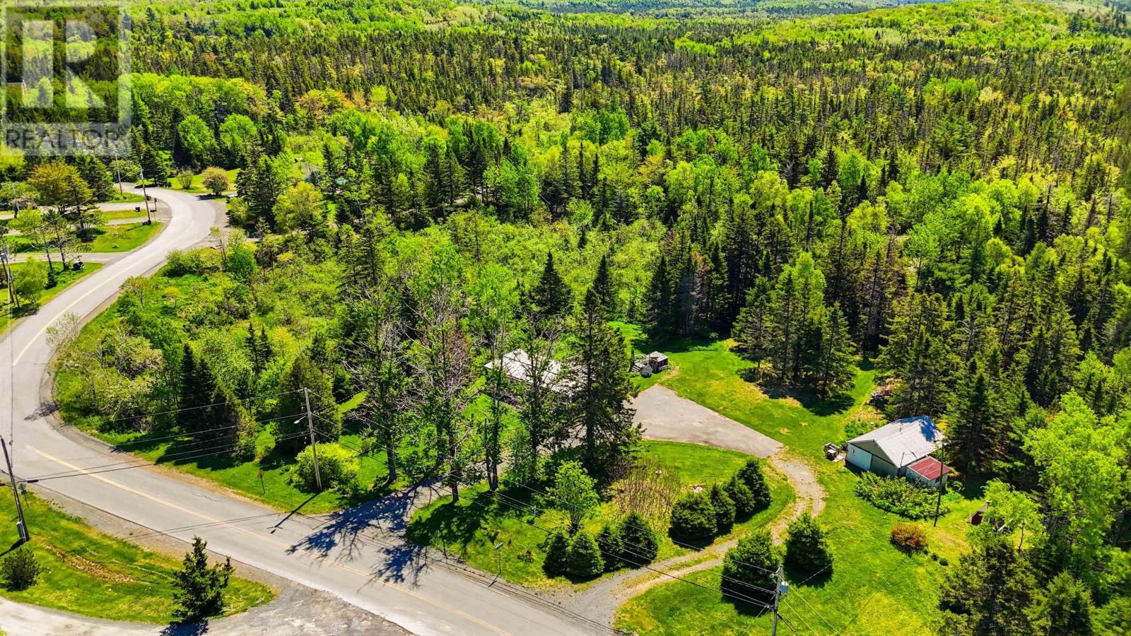 225 South Uniacke Road, South Uniacke, Nova Scotia  B0N 1Z0 - Photo 2 - 202613821