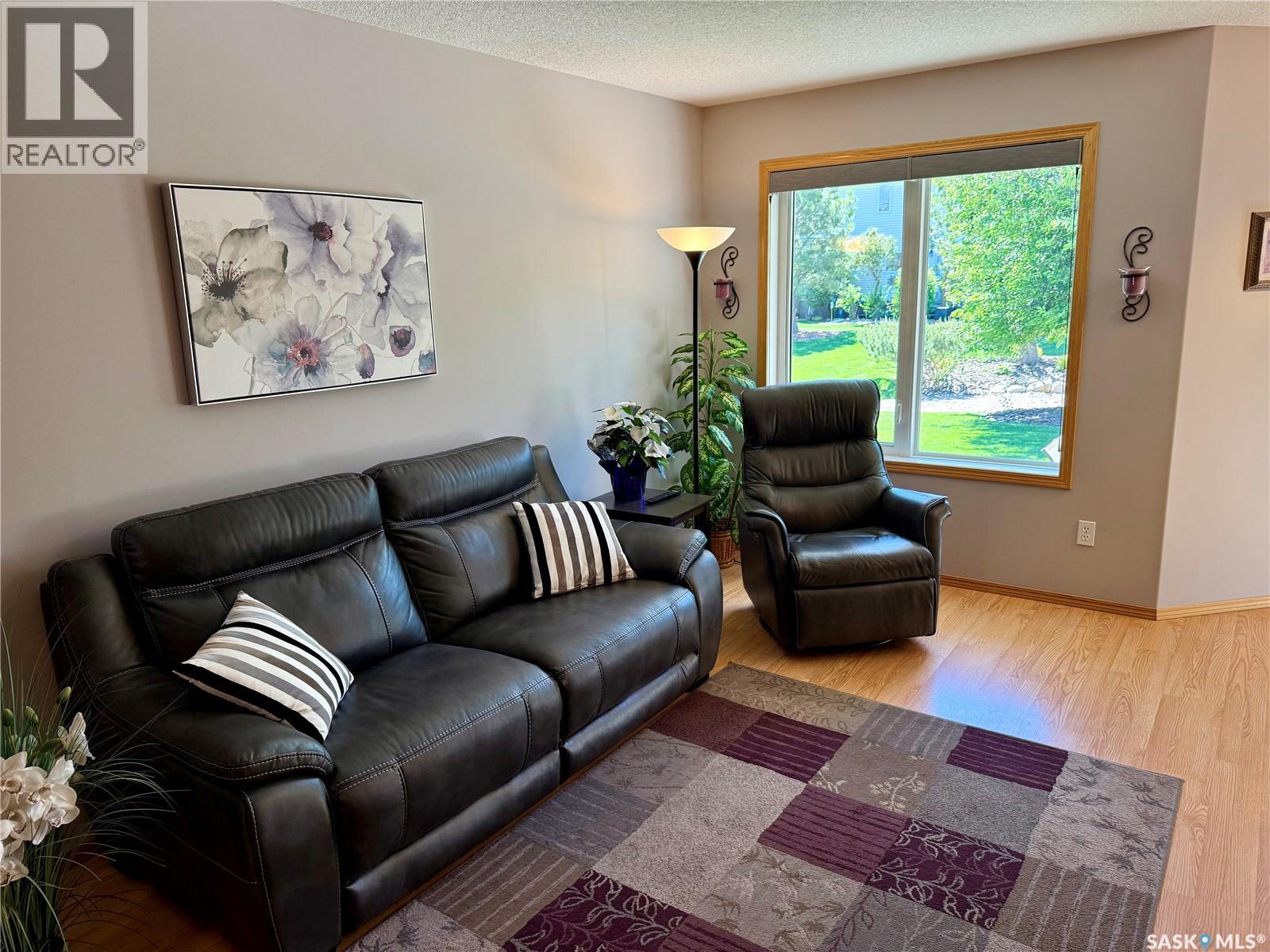 223 Mikkelson Drive, Regina, Saskatchewan  S4T 0A3 - Photo 5 - SK038805