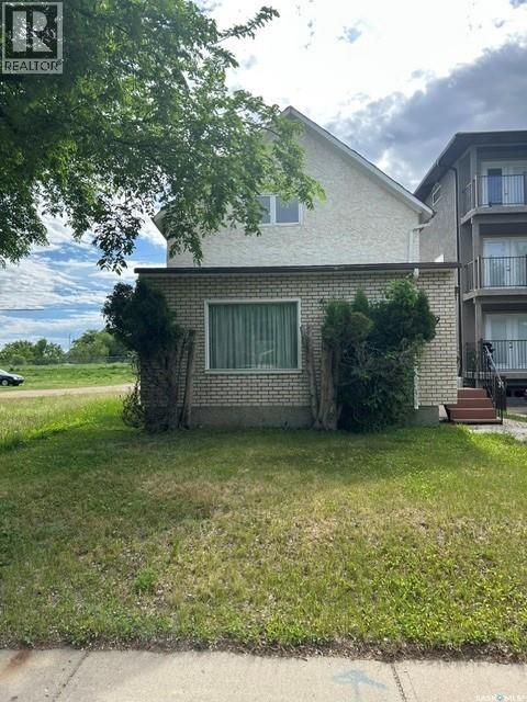 509 3rd Avenue Ne, Moose Jaw, Saskatchewan  S6H 1E3 - Photo 1 - SK038440