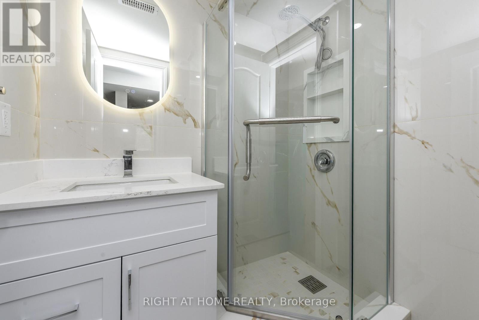 82 Elmcrest Drive, Brampton, Ontario  L6Y 5Z1 - Photo 12 - W13421506