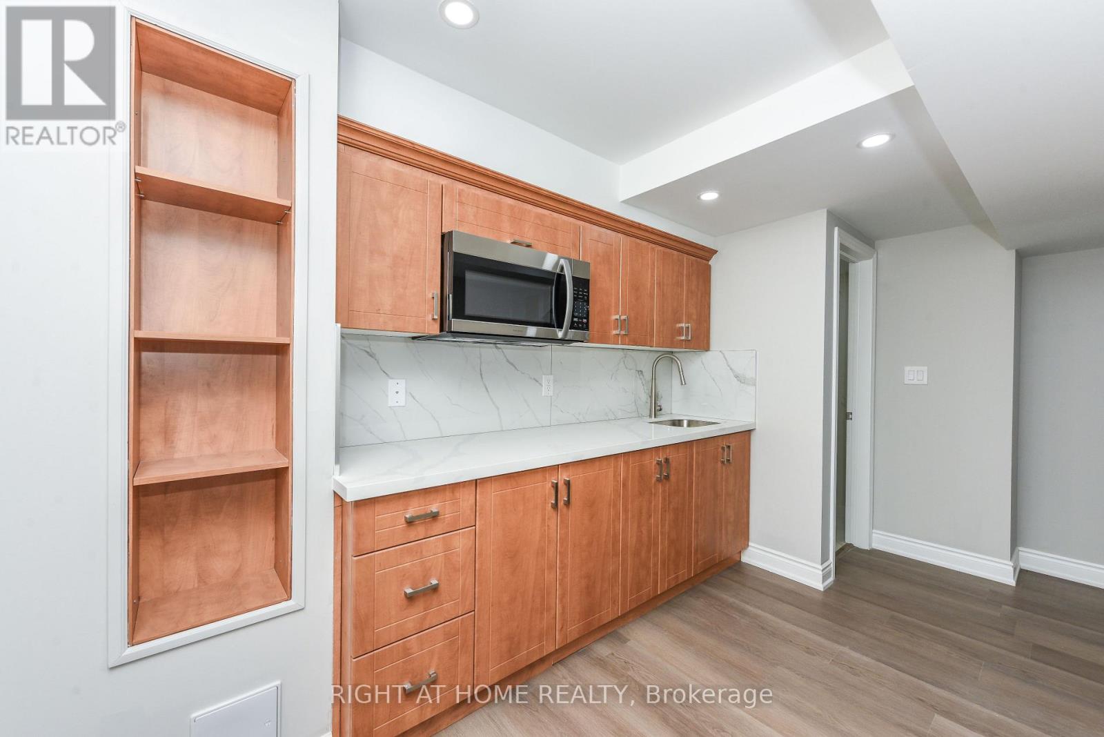 82 Elmcrest Drive, Brampton, Ontario  L6Y 5Z1 - Photo 14 - W13421506