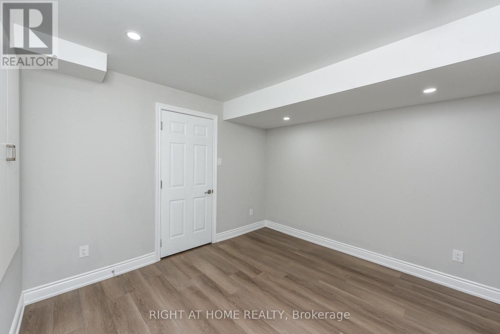 82 Elmcrest Drive, Brampton, Ontario  L6Y 5Z1 - Photo 20 - W13421506