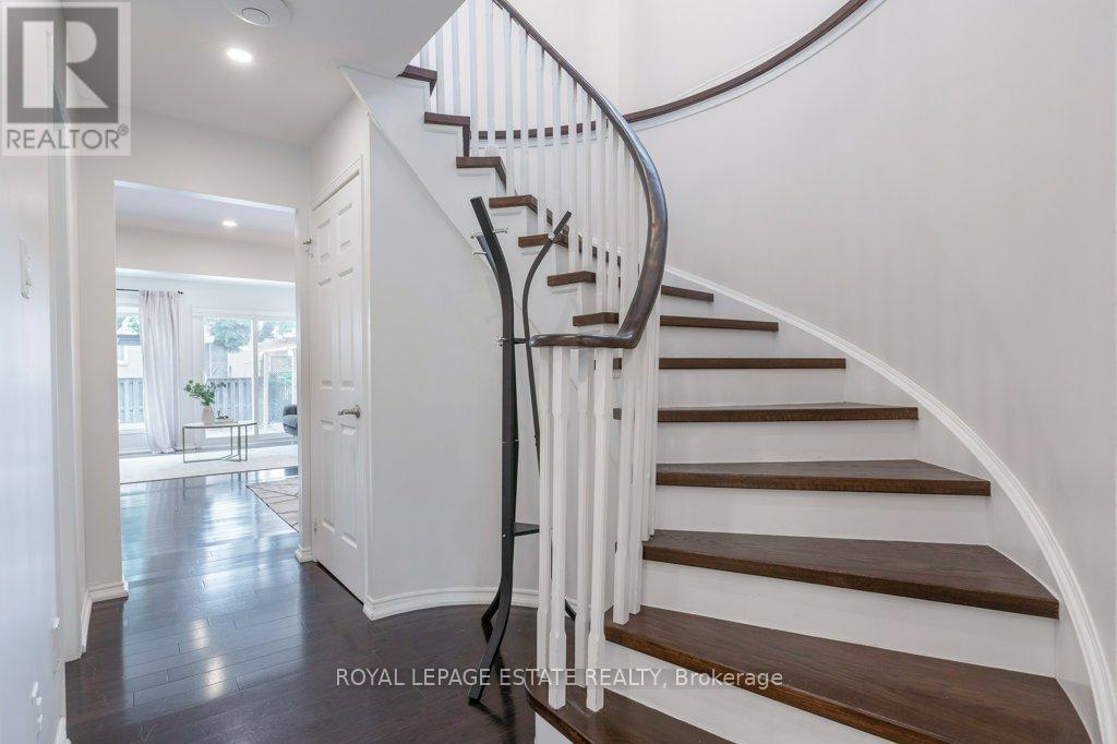 539 Galaxy Court, Mississauga, Ontario  L5R 2R4 - Photo 18 - W13421554