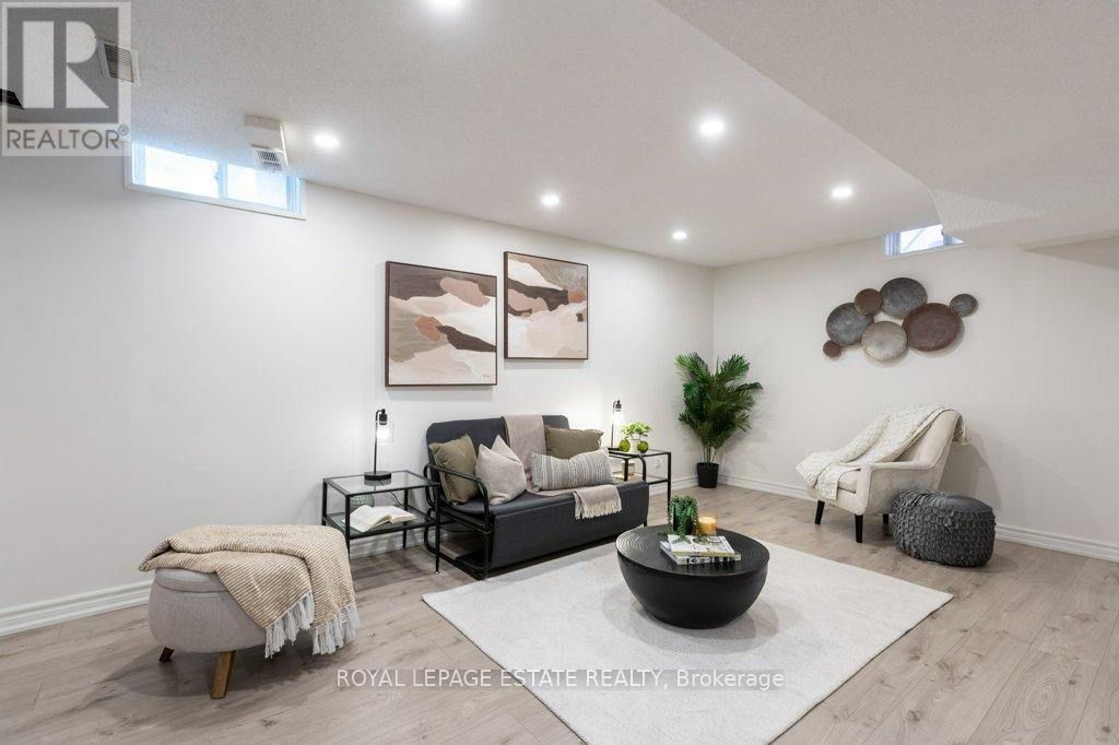 539 Galaxy Court, Mississauga, Ontario  L5R 2R4 - Photo 32 - W13421554