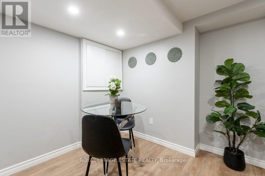 539 Galaxy Court, Mississauga, Ontario  L5R 2R4 - Photo 37 - W13421554