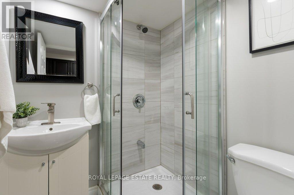 539 Galaxy Court, Mississauga, Ontario  L5R 2R4 - Photo 39 - W13421554