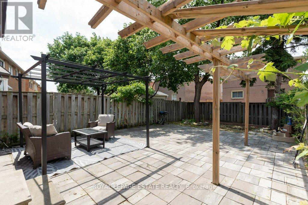 539 Galaxy Court, Mississauga, Ontario  L5R 2R4 - Photo 40 - W13421554