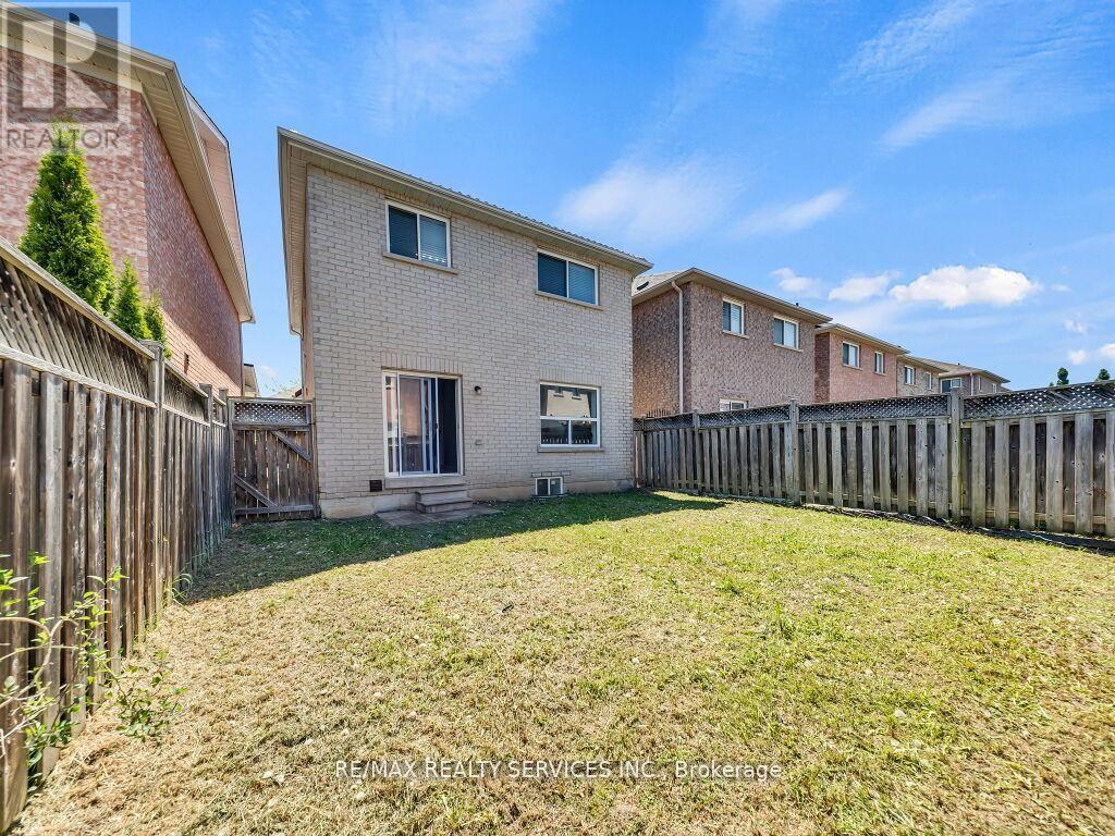 15 Lockburn Crescent, Brampton, Ontario  L7A 3W7 - Photo 36 - W13421556
