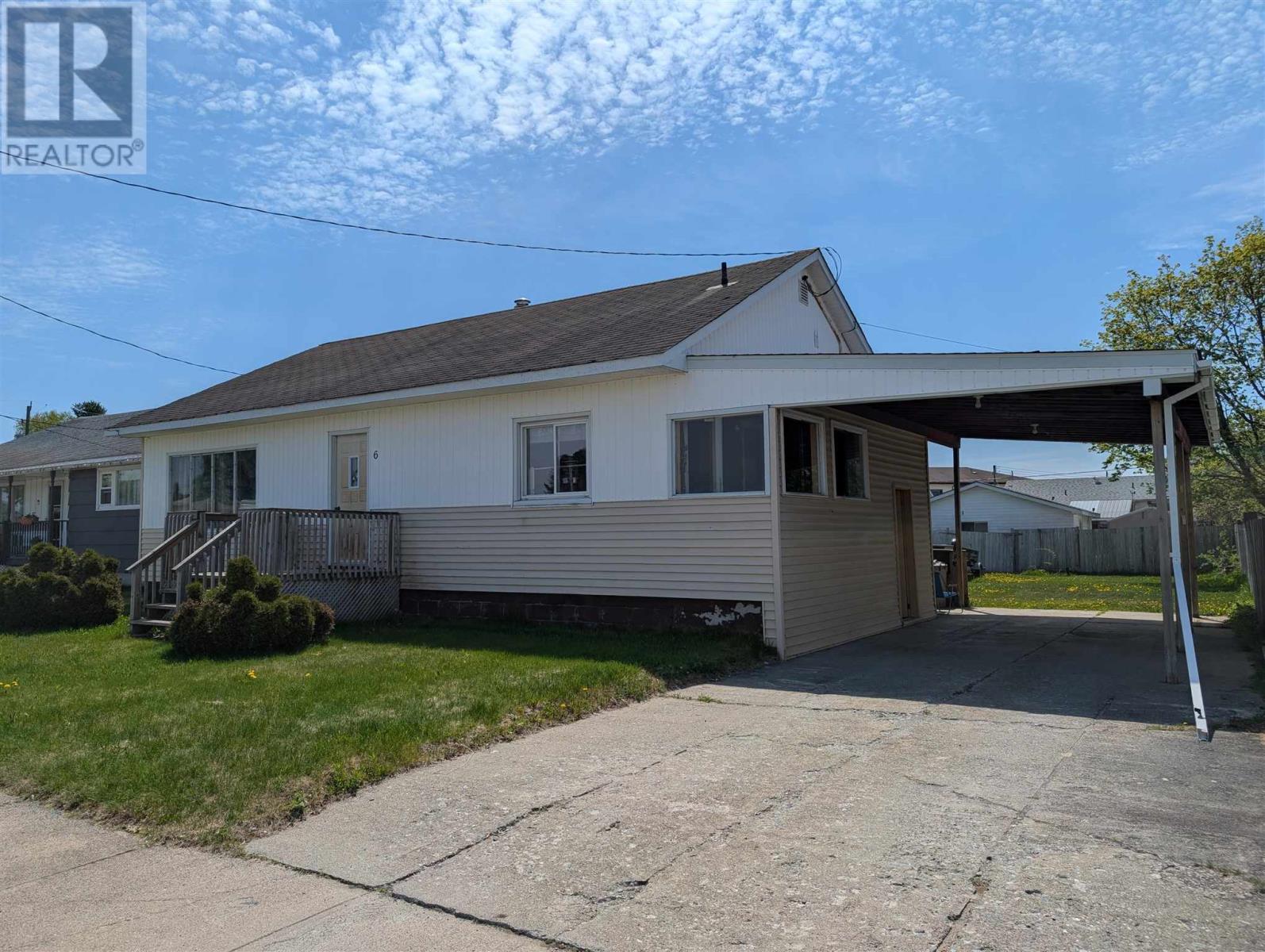6 Darwin Ave, Wawa, Ontario P0S 1K0 - Photo 2 - SM261384