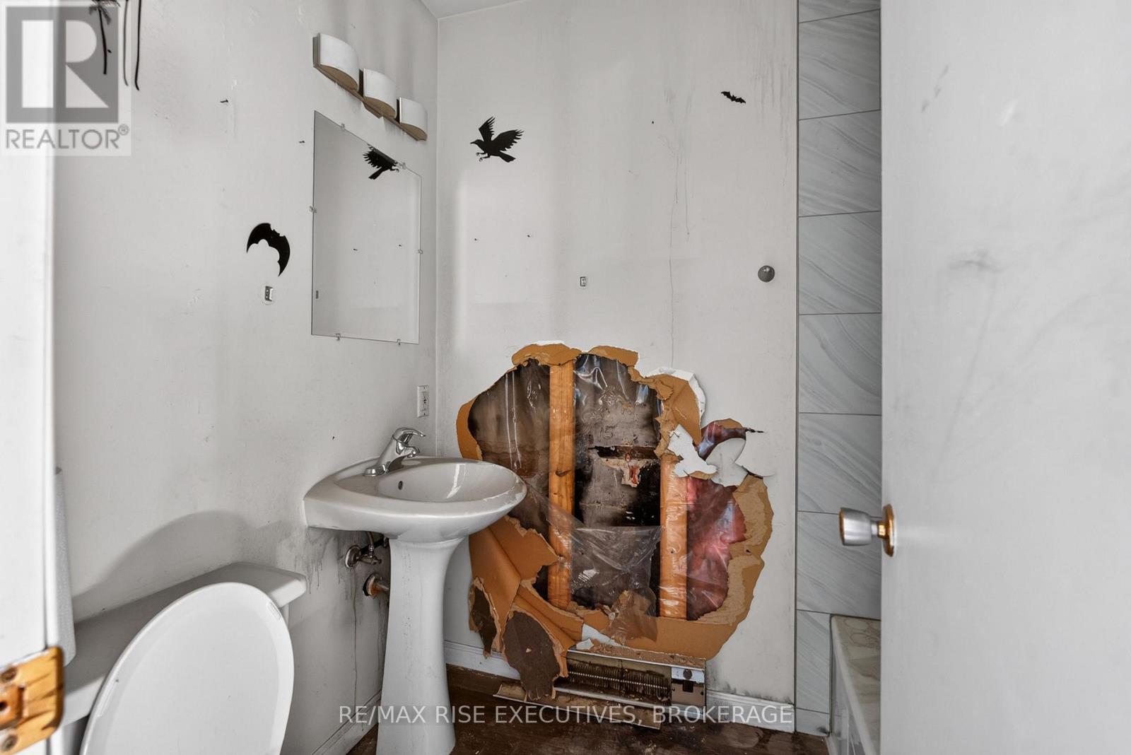 15 Montreal Street, Kingston, Ontario  K7L 3G7 - Photo 7 - X13421888