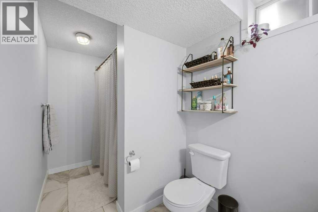 124 Martin Close, Red Deer, Alberta  T4R 1R8 - Photo 30 - A2288694