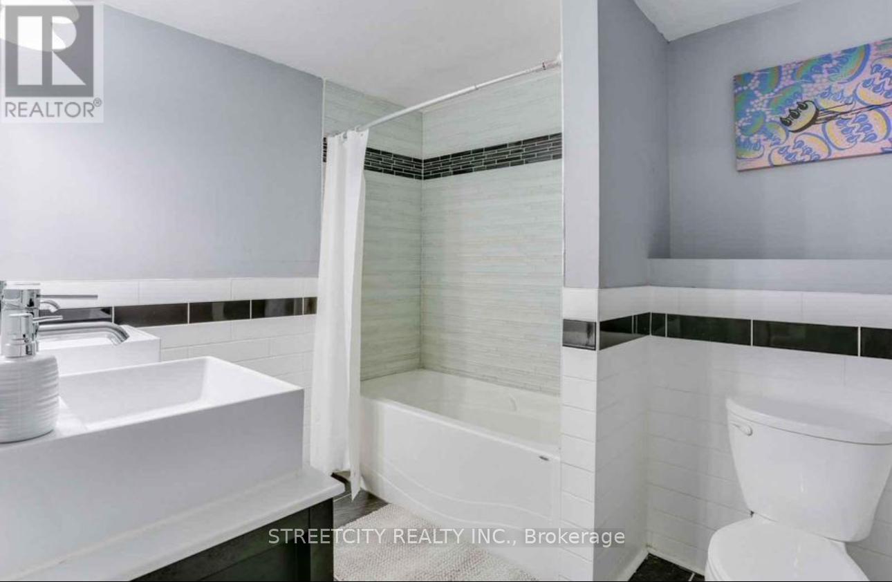 Upper - 1337 Victoria Drive, London East, Ontario  N5Y 4E7 - Photo 13 - X13421792