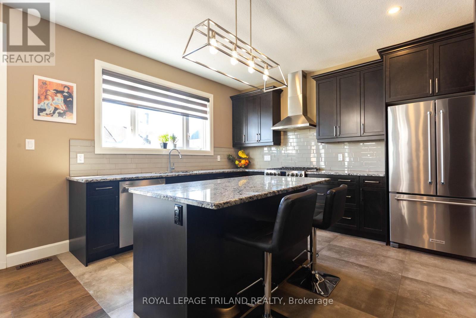 253 Boardwalk Way, Thames Centre, Ontario  N0L 1G2 - Photo 8 - X13421854