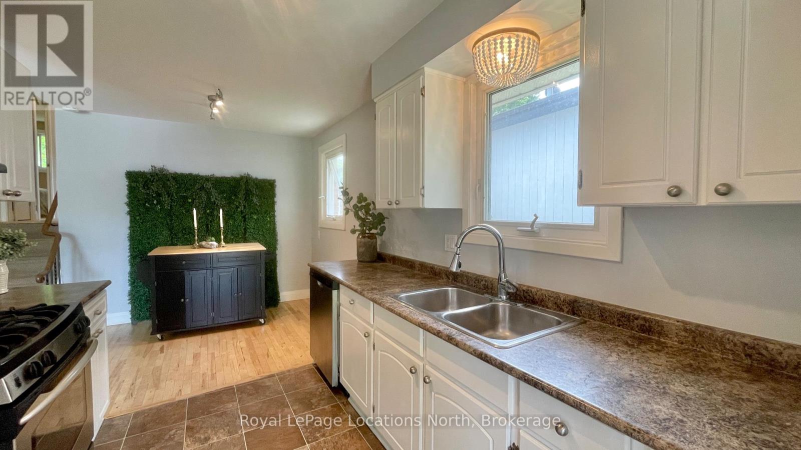 32 Courtice Crescent, Collingwood, Ontario  L9Y 4G1 - Photo 4 - S12958168