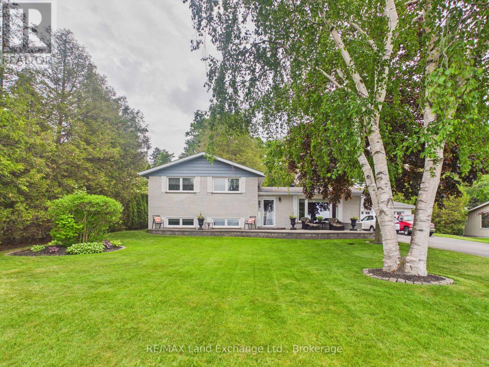 167 Goderich Street, Kincardine, Ontario  N2Z 2K6 - Photo 3 - X12986424