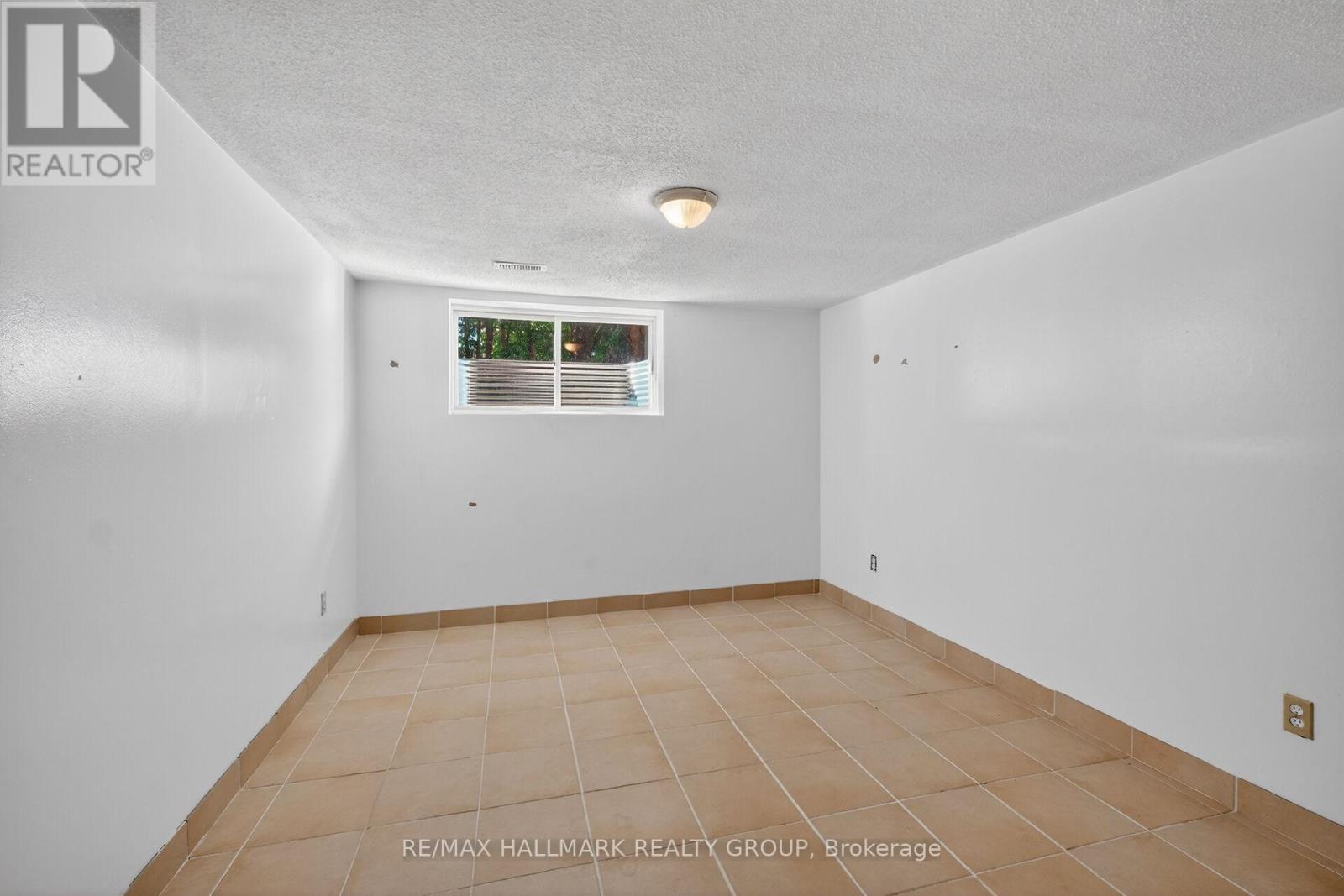 1412 Maxime Street, Ottawa, Ontario  K1B 3L1 - Photo 38 - X13421652