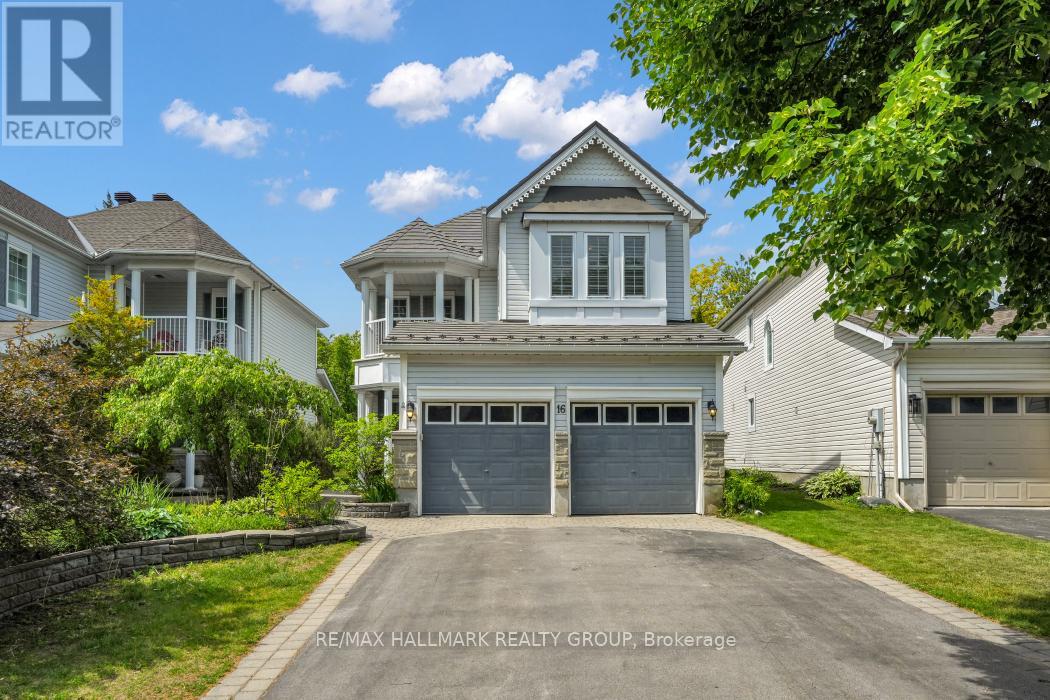 16 HEMLO CRESCENT, Ottawa, Ontario