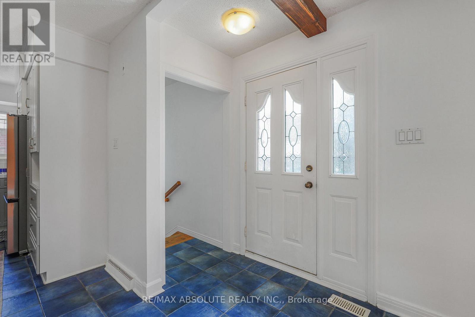 731 Borthwick Avenue, Ottawa, Ontario K1K 2M3 - Photo 2 - X13421920