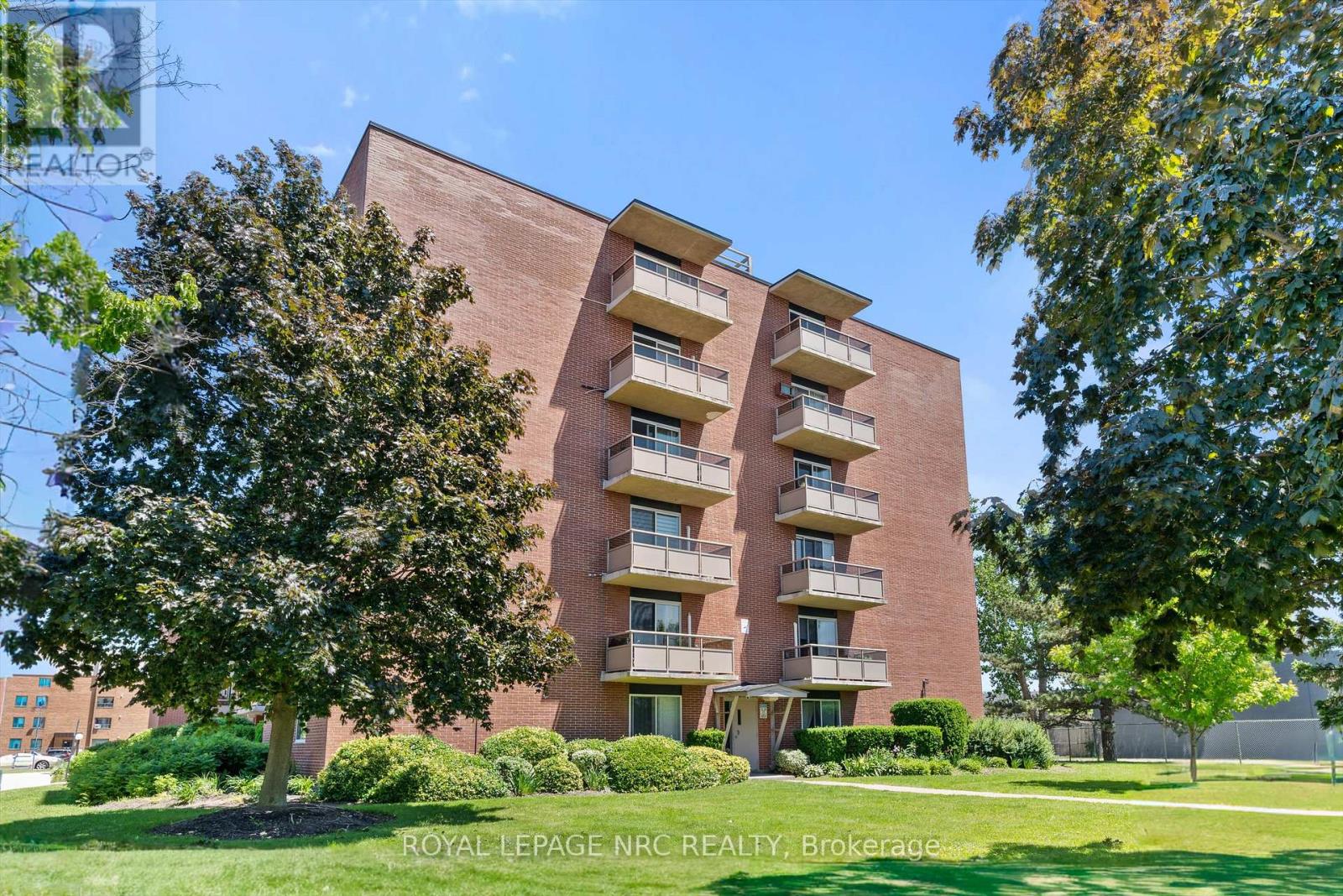 501 - 264 Grantham Avenue, St. Catharines, Ontario  L2P 3H1 - Photo 2 - X13421604