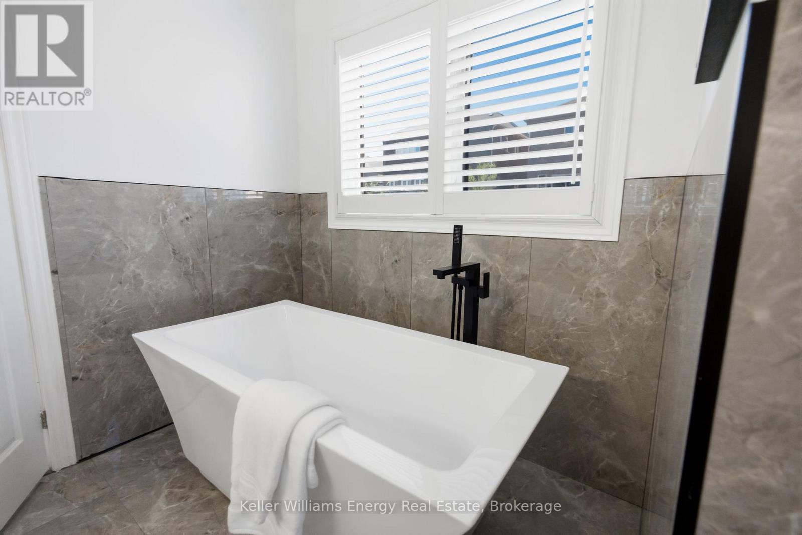223 Lyle Drive, Clarington, Ontario  L1C 0V6 - Photo 24 - E13421778