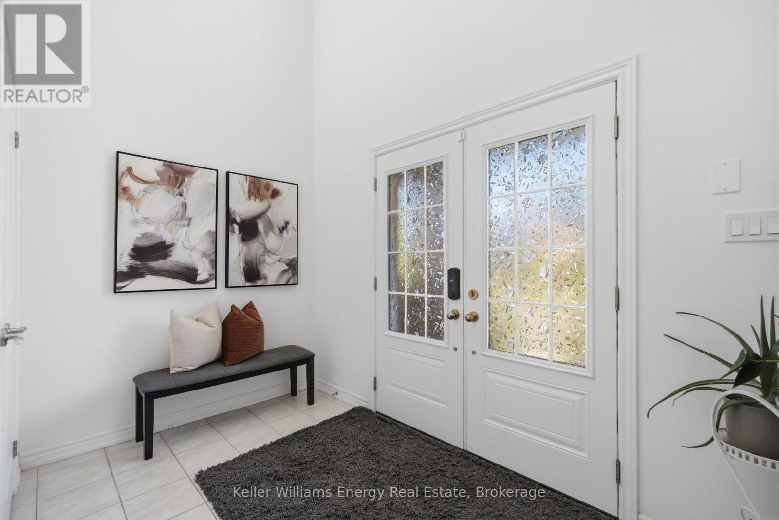 223 Lyle Drive, Clarington, Ontario  L1C 0V6 - Photo 5 - E13421778
