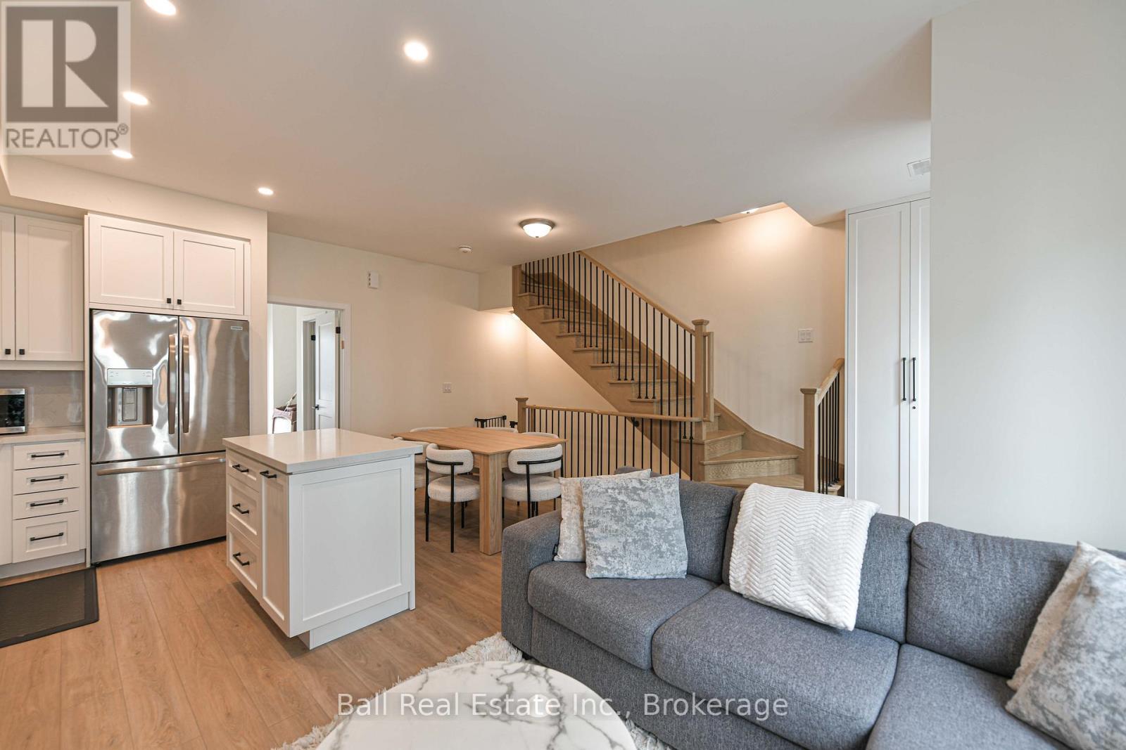 16 Mariners Pier Way, Orillia, Ontario  L3V 8P4 - Photo 12 - S13421848