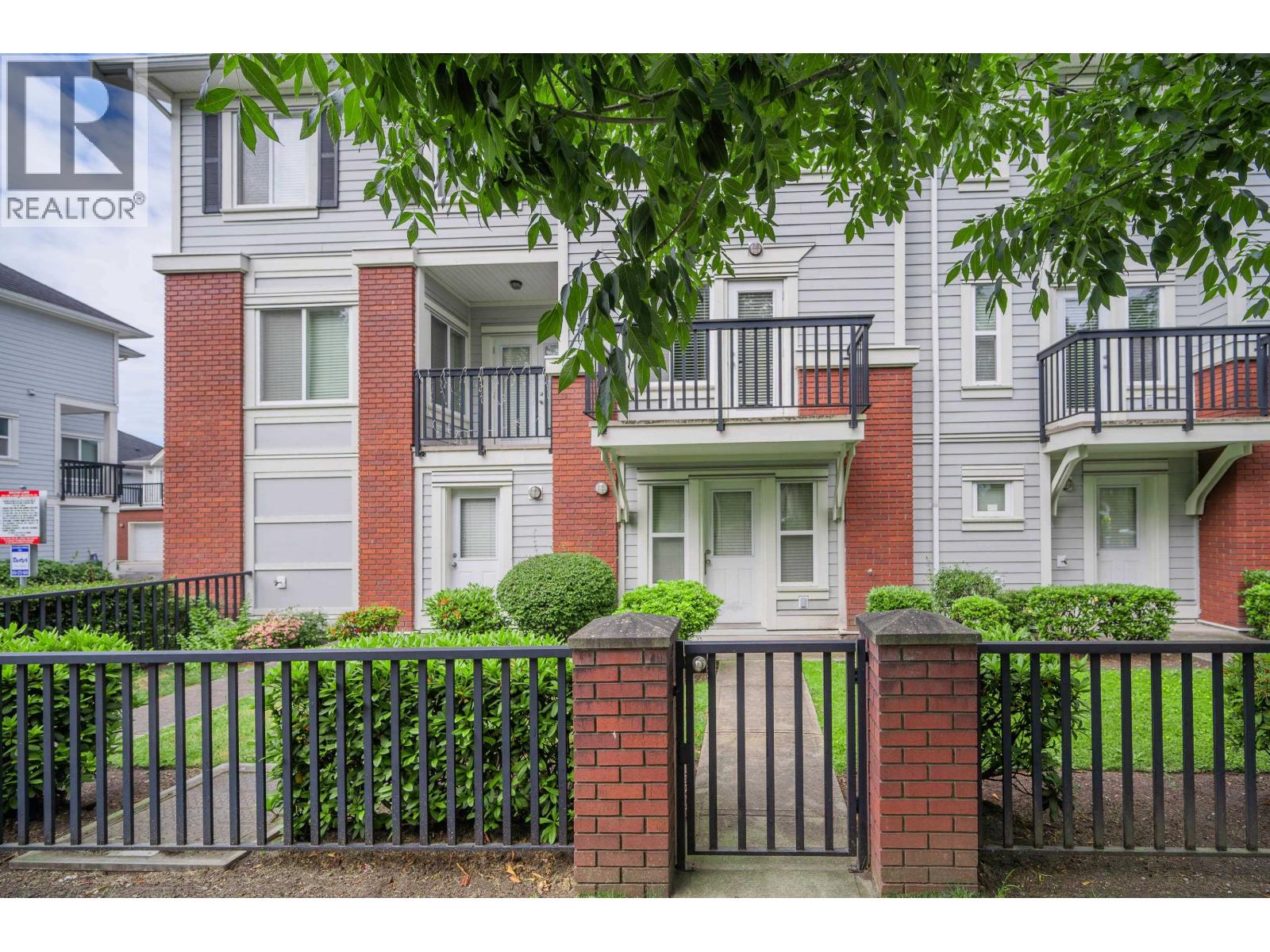 2 7231 No.2 Road, Richmond, British Columbia  V7C 3L7 - Photo 2 - R3133904