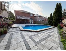 2216 NORFOLK DRIVE, Oakville, Ontario