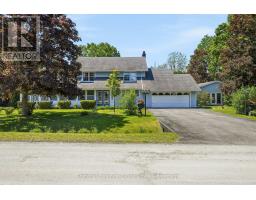 18 CARRIAGE LANE, Quinte West, Ontario