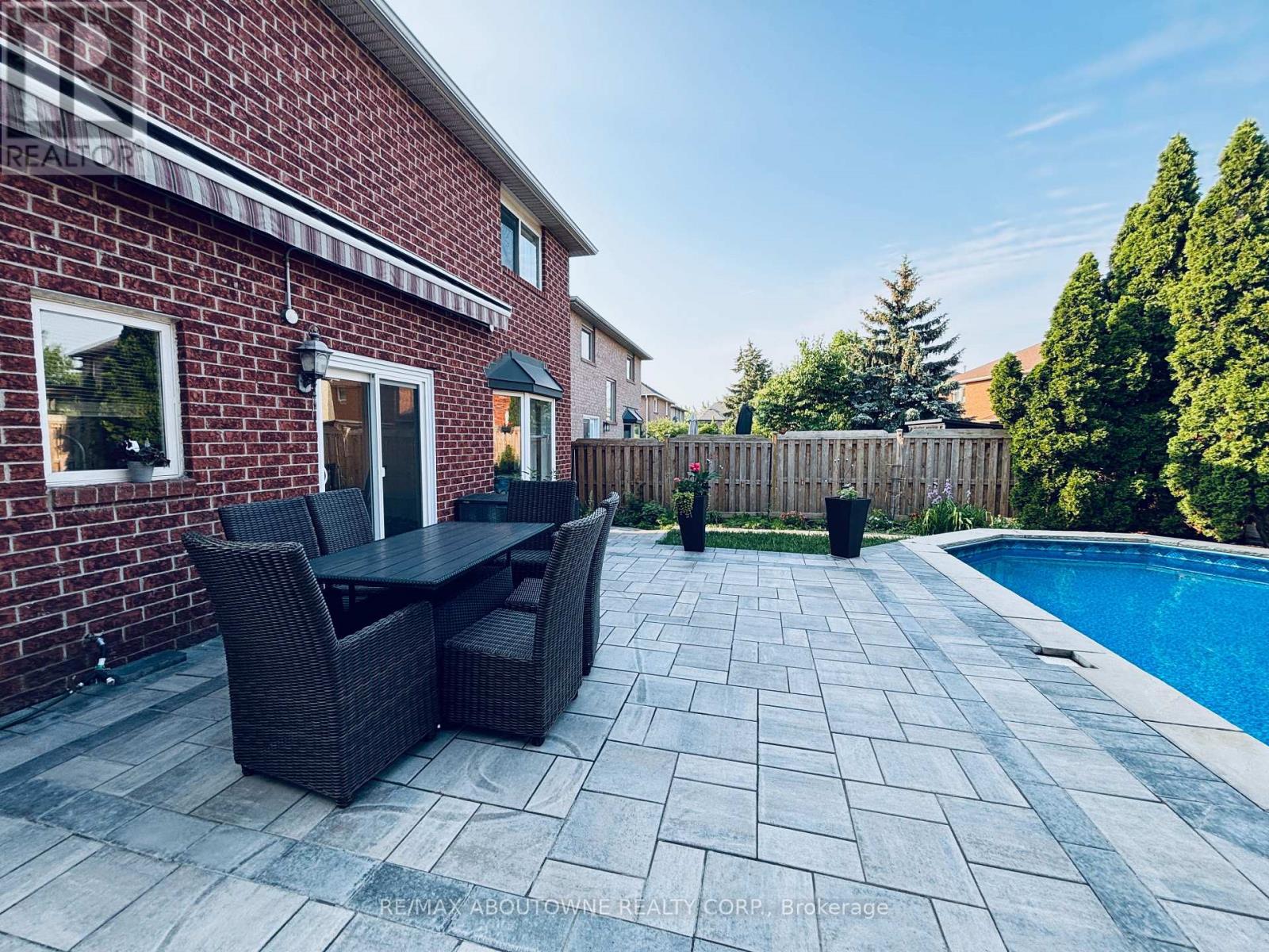 2216 Norfolk Drive, Oakville, Ontario  L6H 6H4 - Photo 46 - W13158946