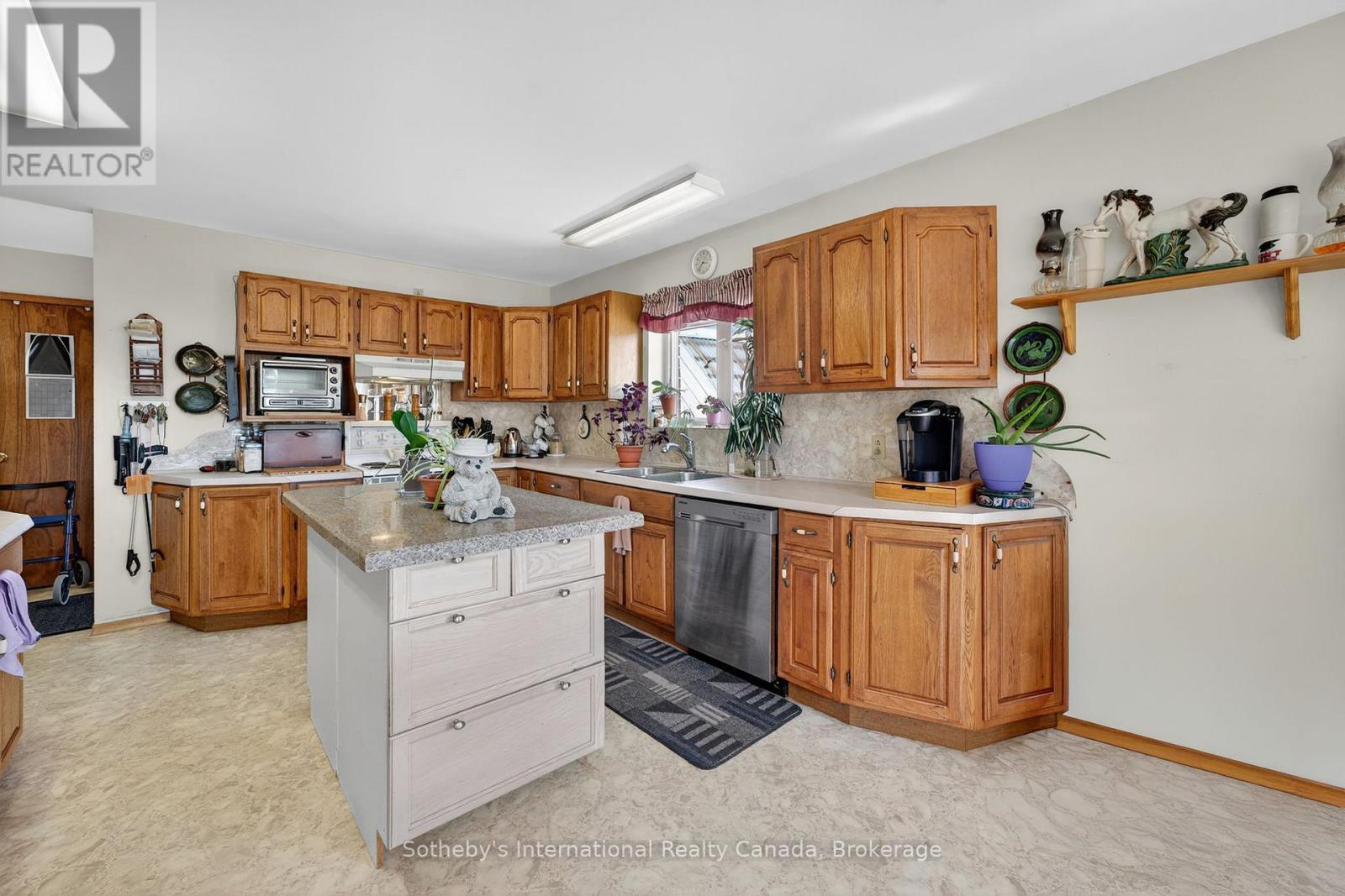 122 Mcfadden Line, Powassan, Ontario  P0H 2L0 - Photo 8 - X13421758