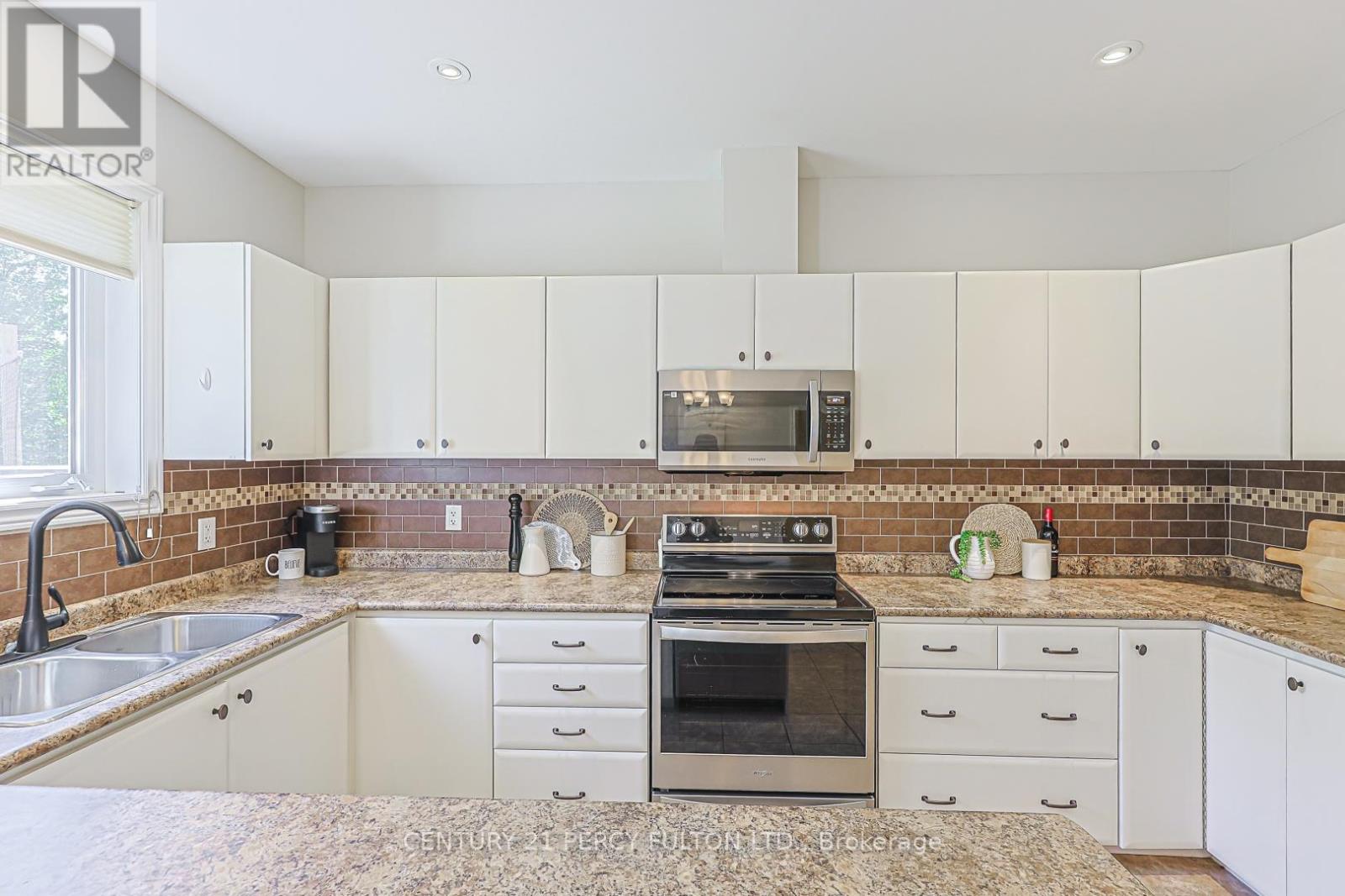 42 Arthur Case Crescent, East Gwillimbury (Mt Albert), Ontario  L0G 1M0 - Photo 18 - N13421940