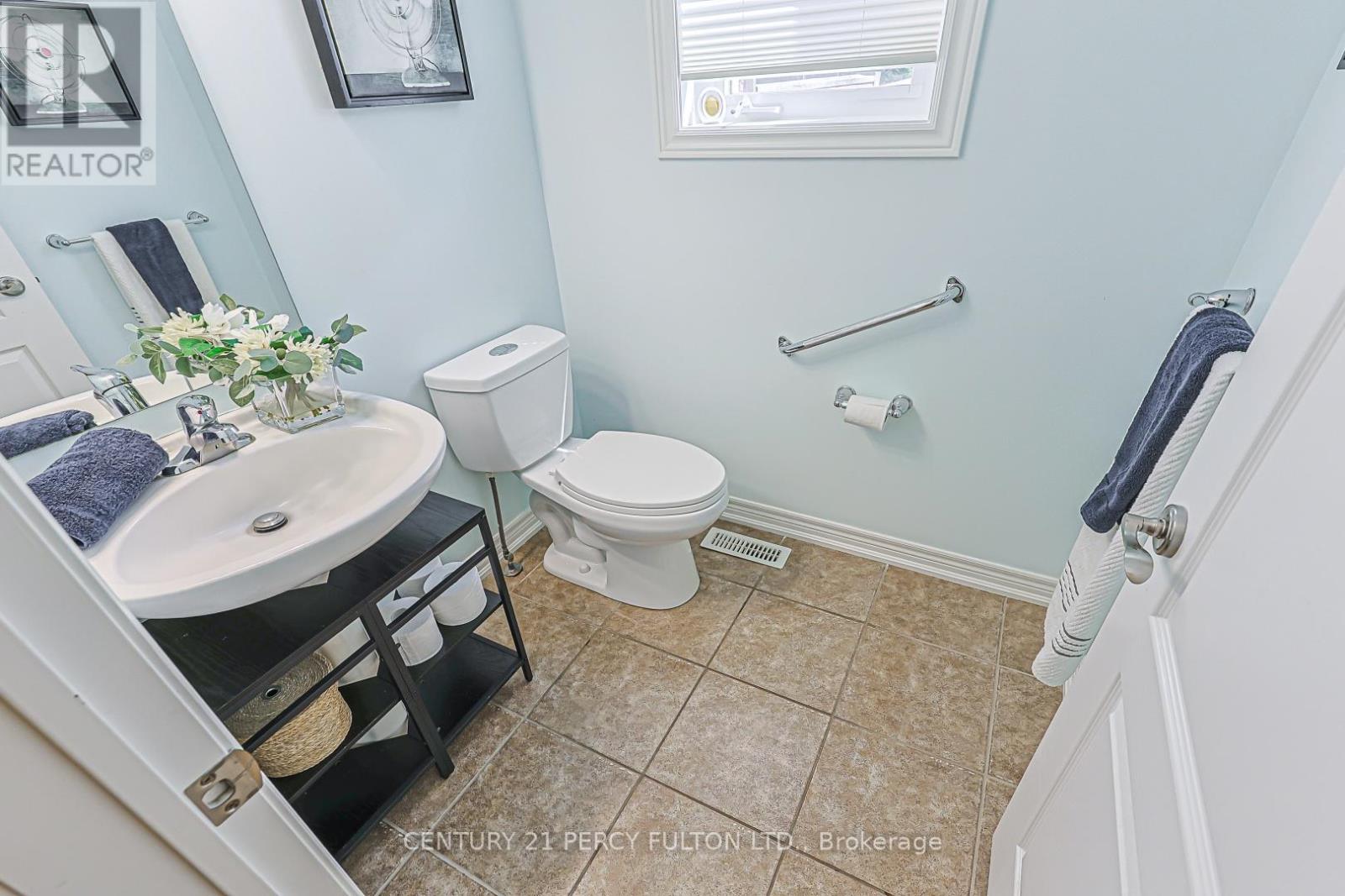 42 Arthur Case Crescent, East Gwillimbury (Mt Albert), Ontario  L0G 1M0 - Photo 25 - N13421940