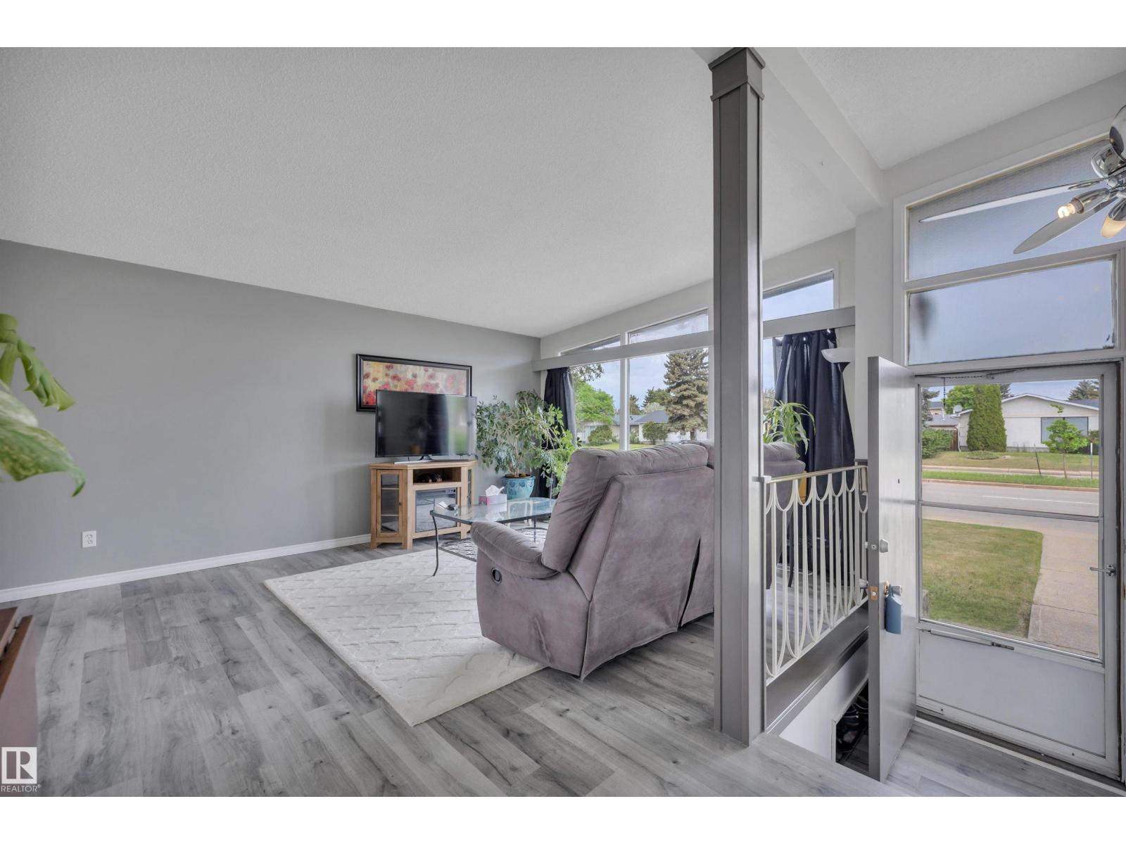7719 144 Av NW, Edmonton, Alberta  T5C 2R9 - Photo 9 - E4492602