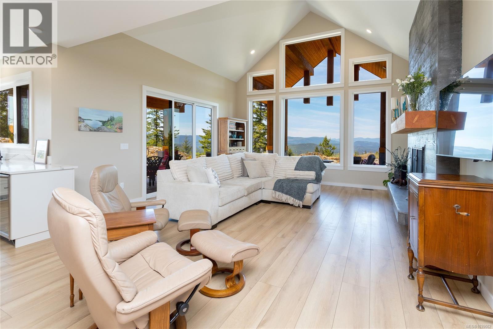 4650 Goldstream Heights Dr, Shawnigan Lake, British Columbia V0R 2W3 - Photo 12 - 1039662