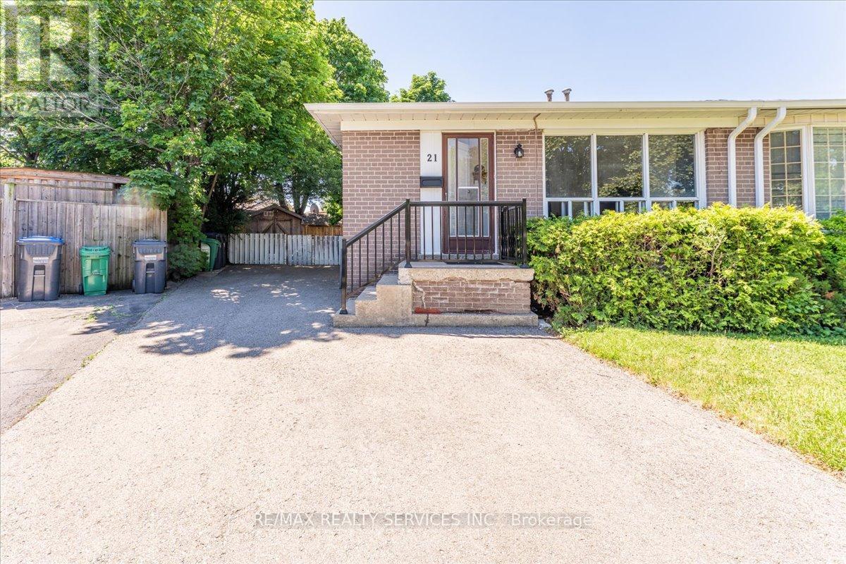 21 WELBECK DRIVE, brampton (northwood park), Ontario