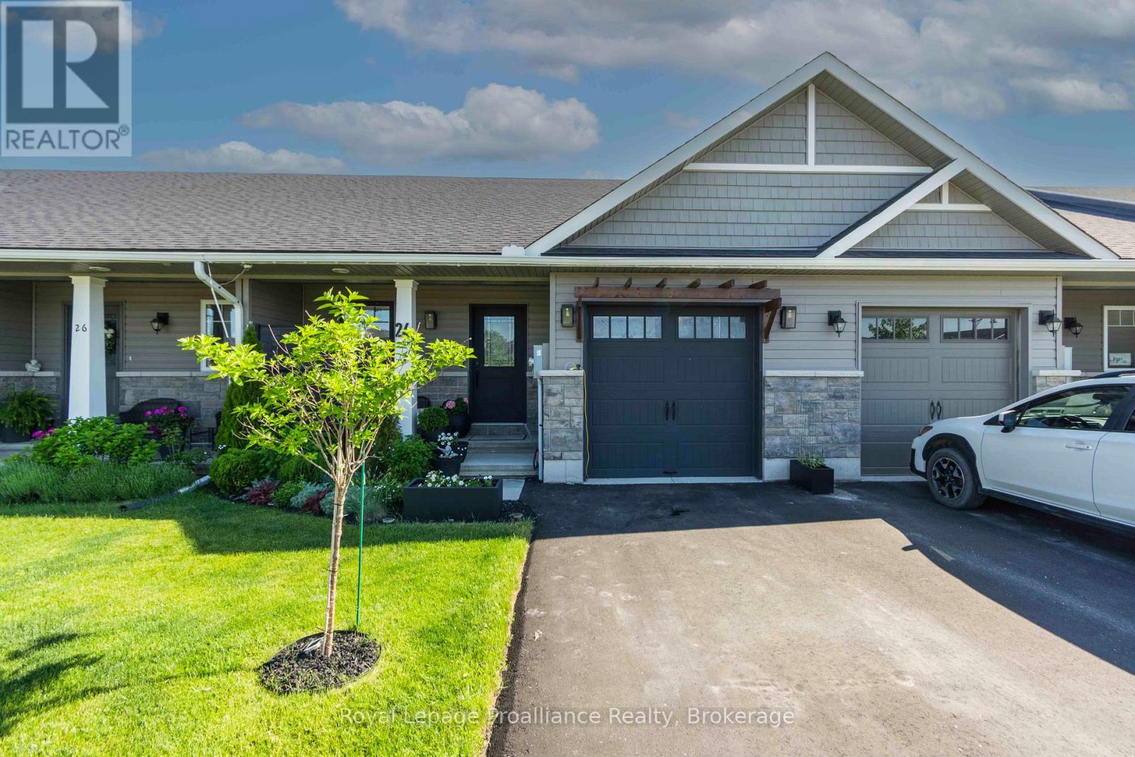 24 Buchanan Avenue, Prince Edward County, Ontario  K0K 2T0 - Photo 2 - X13224536