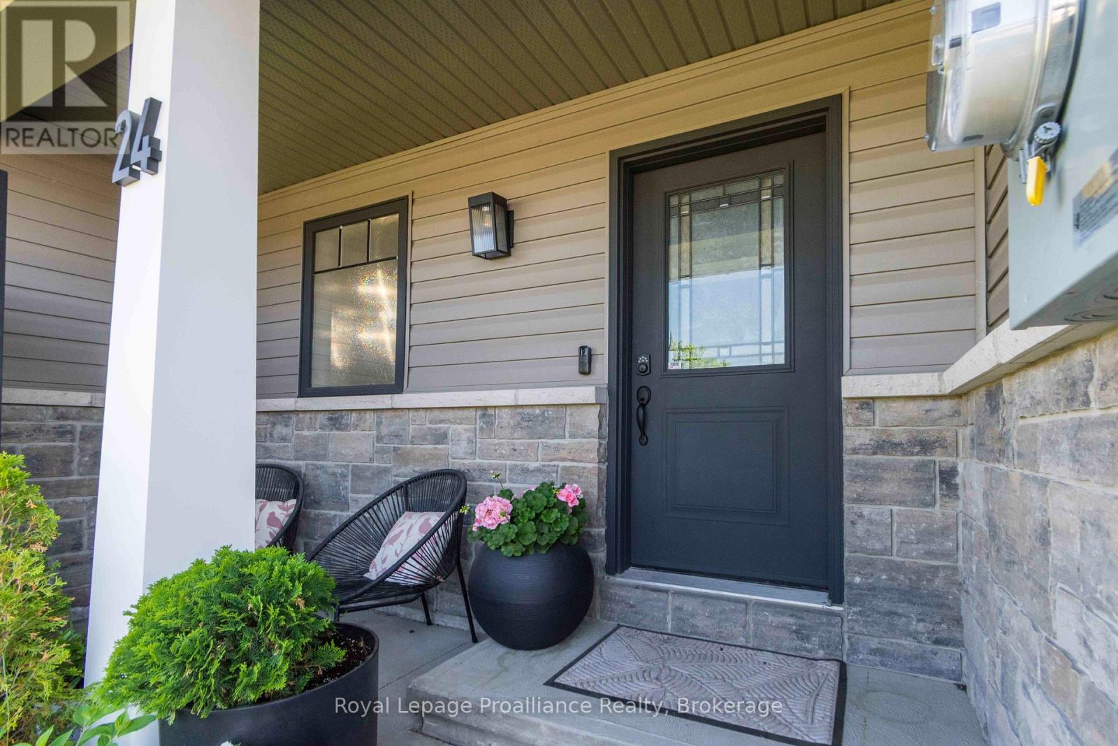 24 Buchanan Avenue, Prince Edward County, Ontario  K0K 2T0 - Photo 4 - X13224536