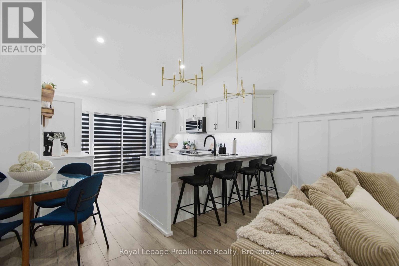 24 Buchanan Avenue, Prince Edward County, Ontario  K0K 2T0 - Photo 9 - X13224536