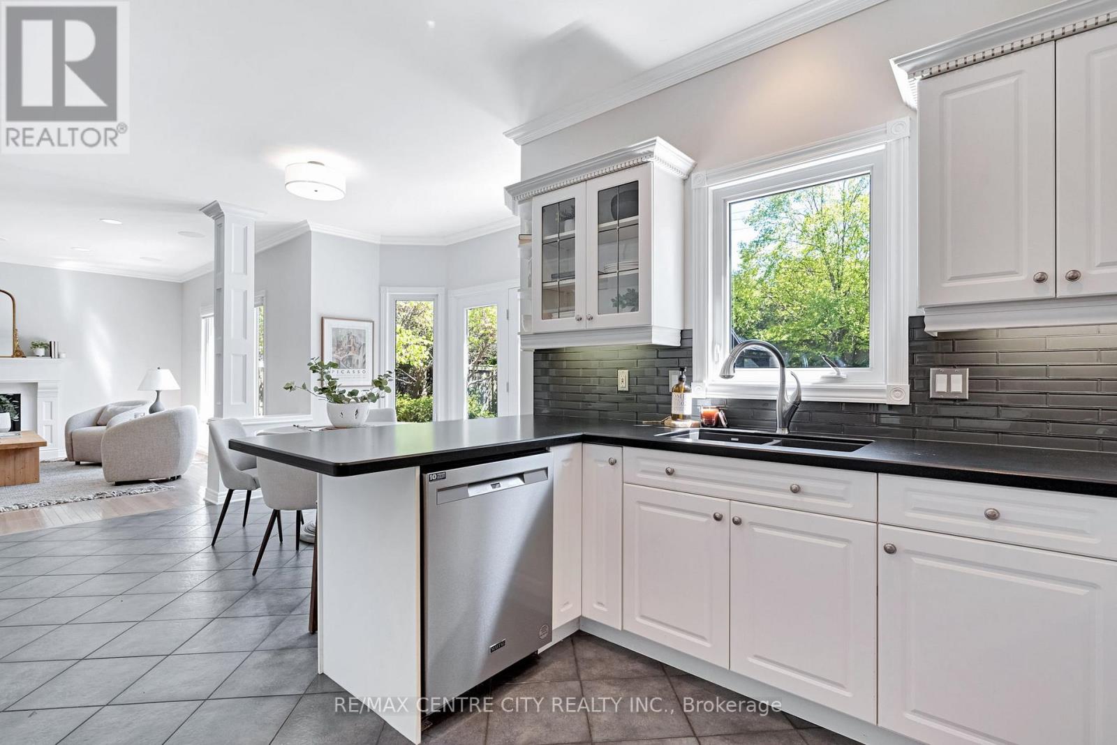 1027 Manchester Road, London North, Ontario  N6H 5J1 - Photo 20 - X13243594