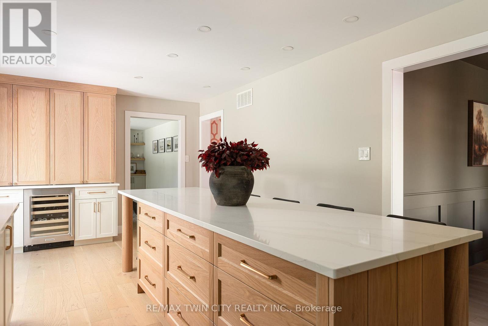 323 Calvington Place, Waterloo, Ontario  N2T 1P9 - Photo 11 - X13421590