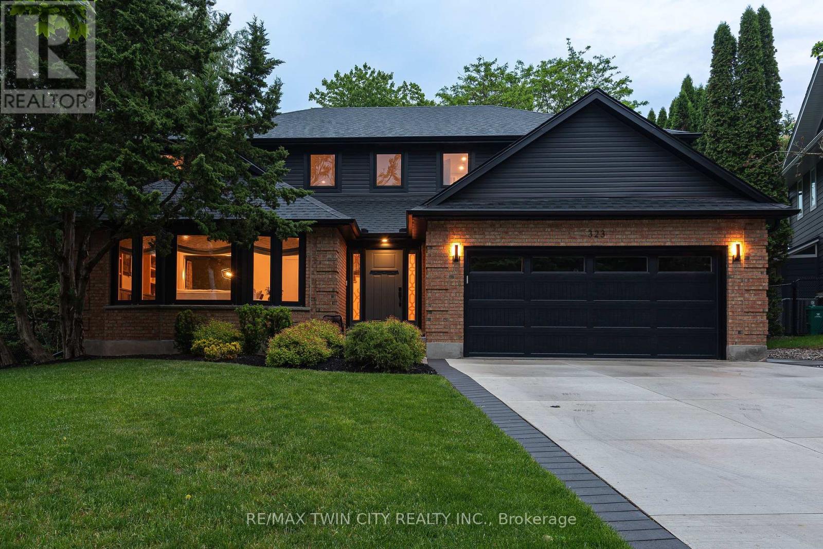 323 Calvington Place, Waterloo, Ontario  N2T 1P9 - Photo 2 - X13421590