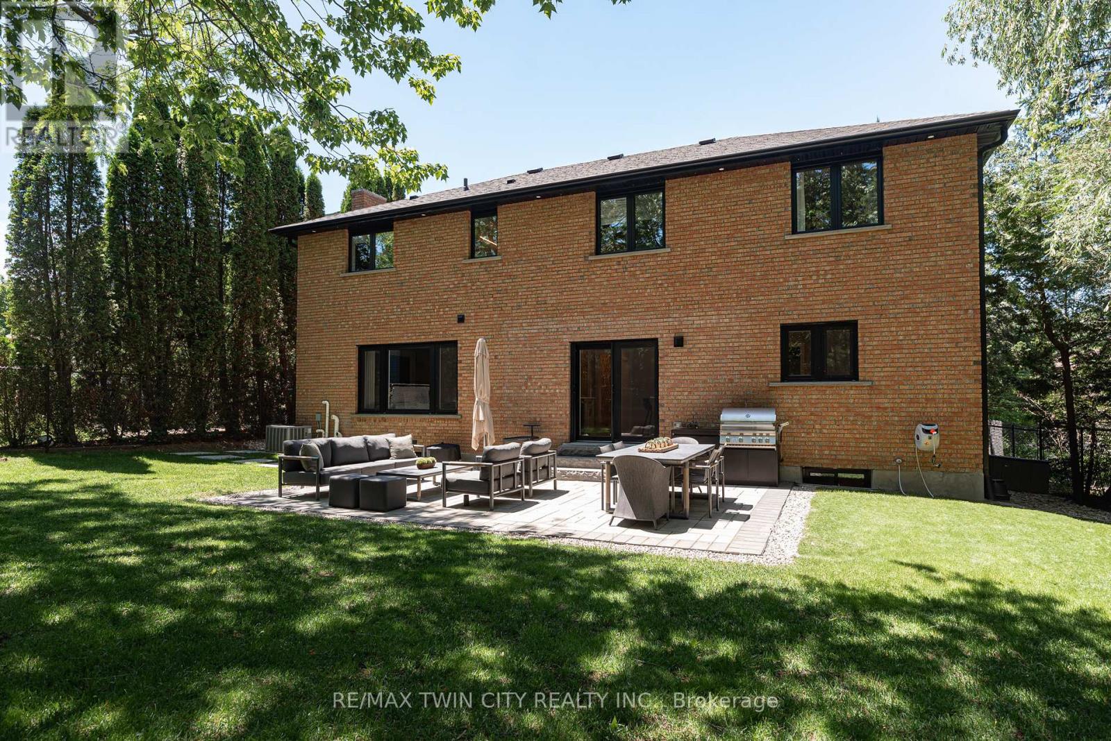 323 Calvington Place, Waterloo, Ontario  N2T 1P9 - Photo 33 - X13421590