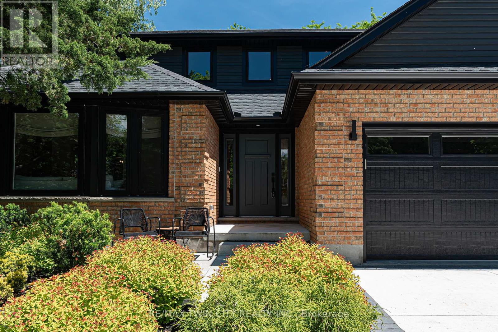 323 Calvington Place, Waterloo, Ontario  N2T 1P9 - Photo 4 - X13421590