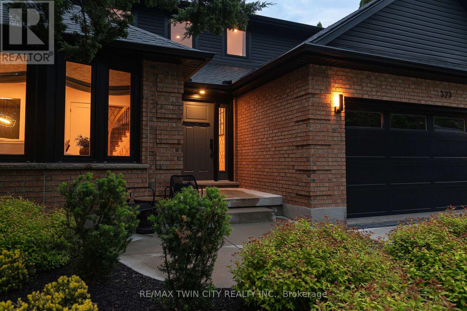 323 Calvington Place, Waterloo, Ontario  N2T 1P9 - Photo 5 - X13421590