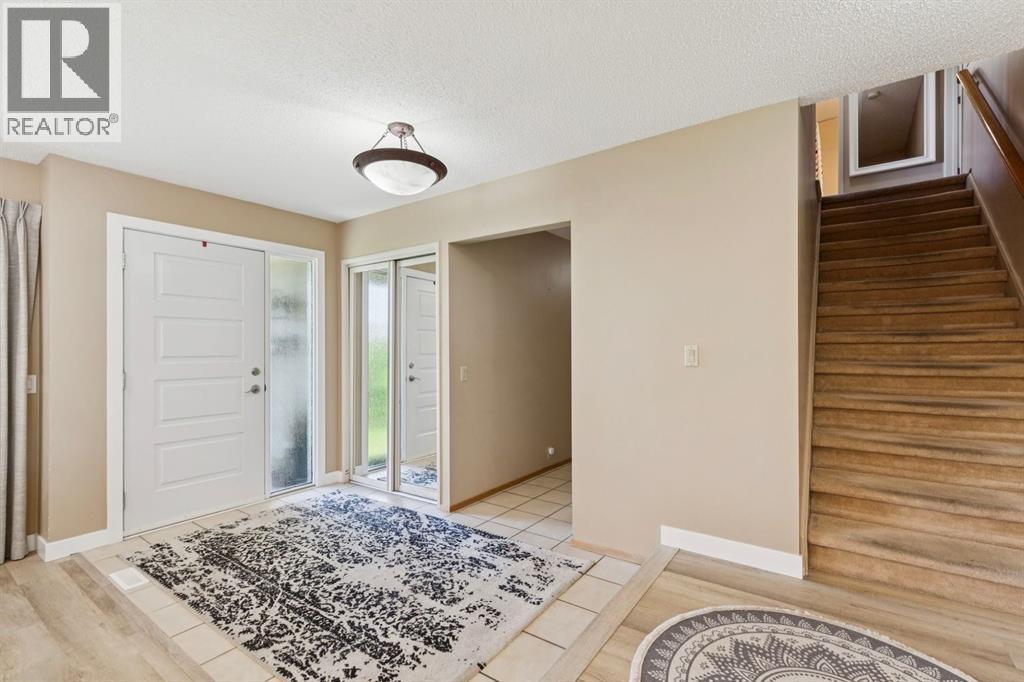 243 Silvergrove Place Nw, Calgary, Alberta  T3B 4T5 - Photo 16 - A2317552
